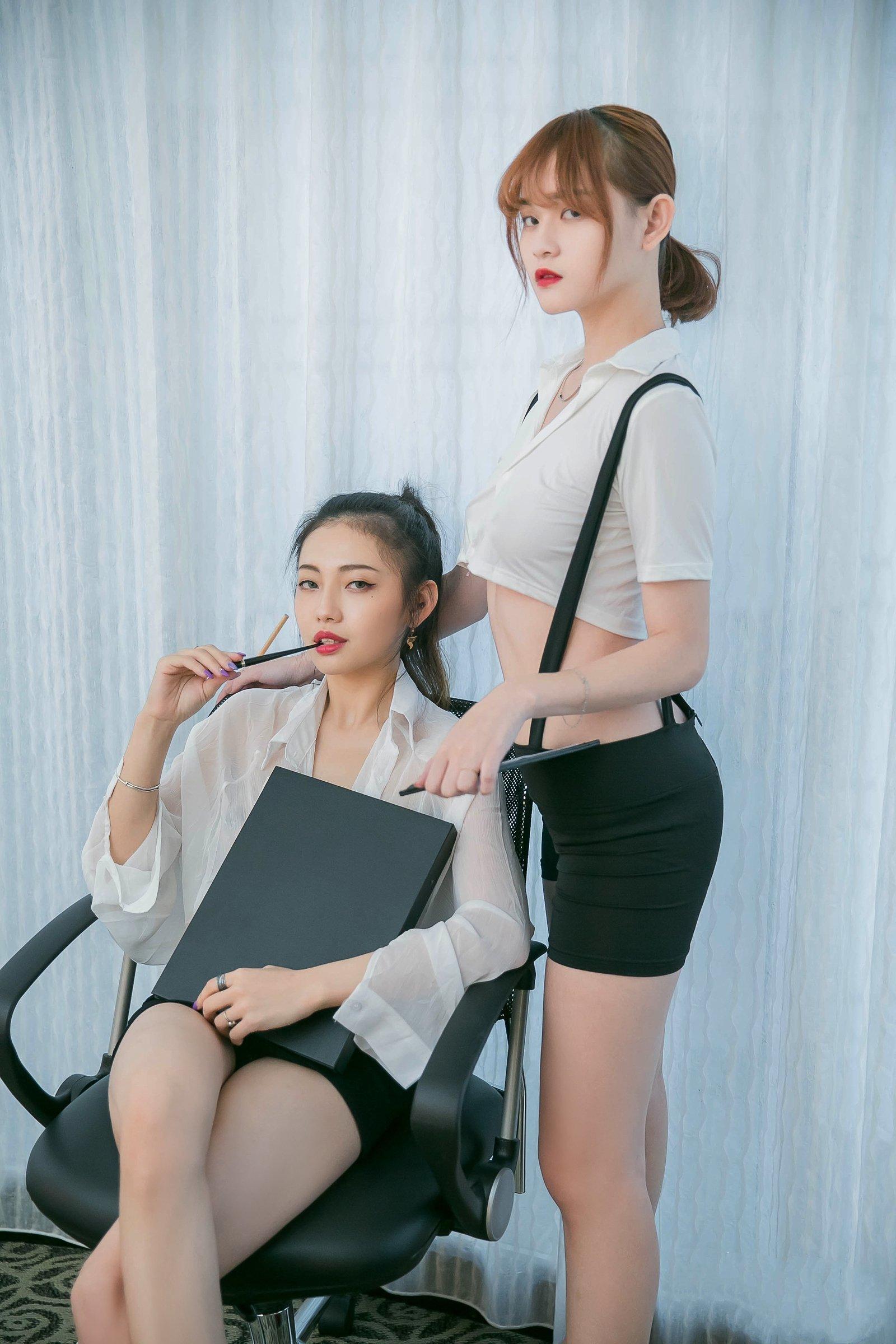 JVID 【网路收集】暮光VS黎妍《女上司性骚扰新人OL》(34)