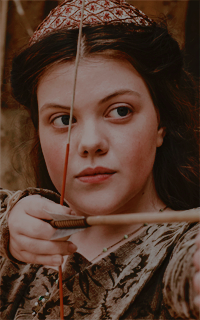 Georgie Henley BFEbNkgO_o