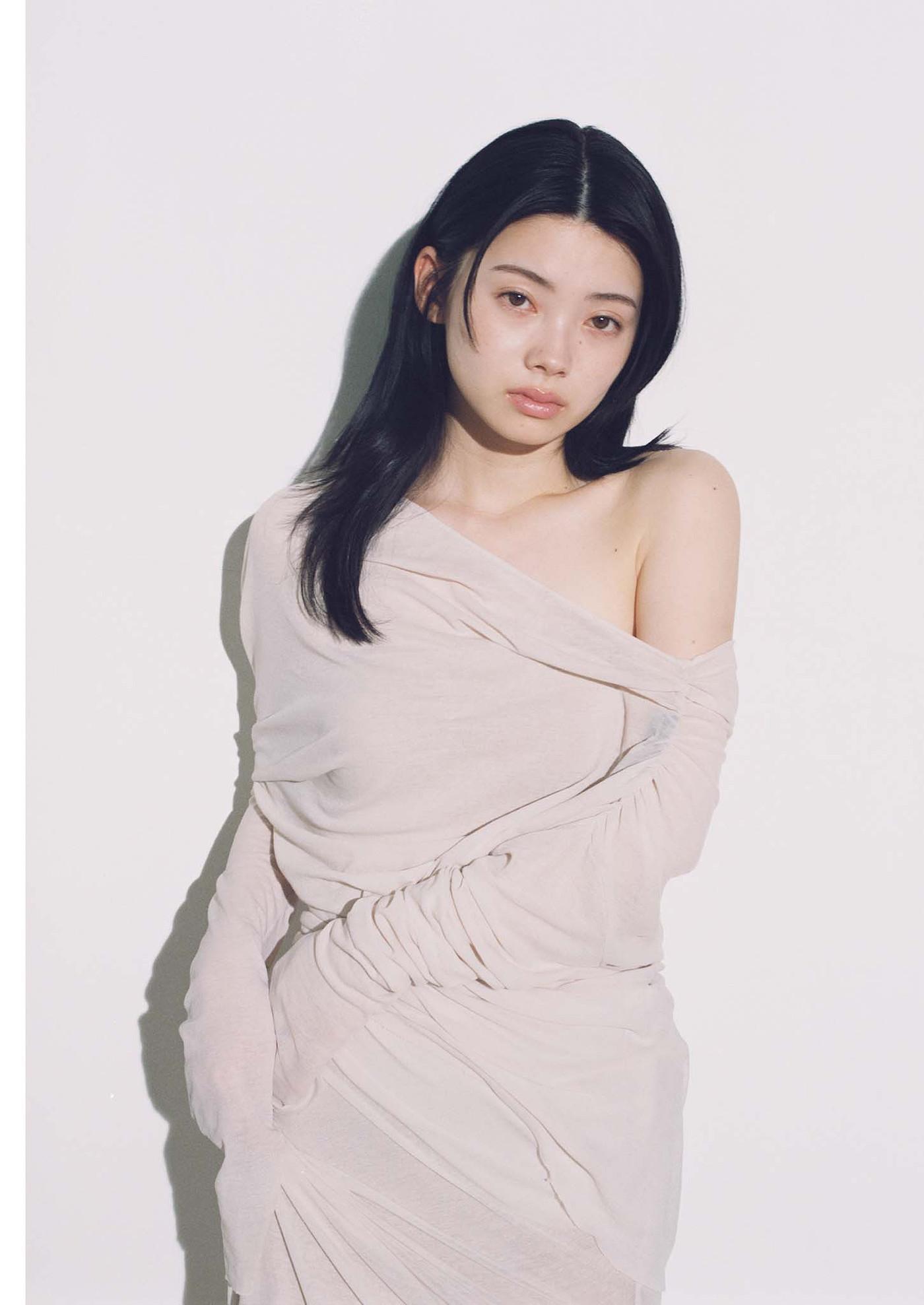 Kotona Minami 南琴奈, Big Comic Spirits 2025 No.30 (ビッグコミックスピリッツ 2025年30号)(4)