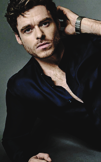 Richard Madden M6qE5yHC_o