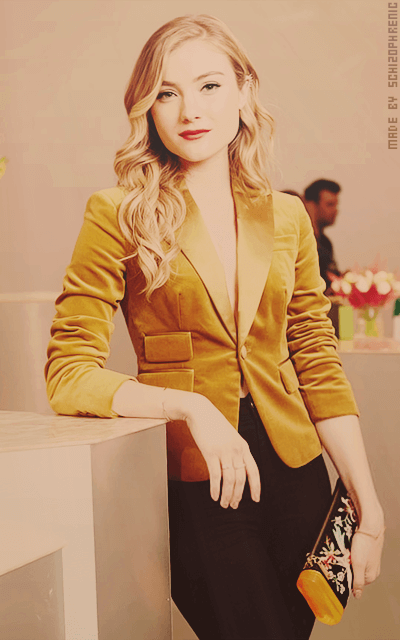 Skyler Samuels LrLYdNhE_o