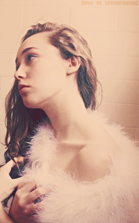 Alycia Debnam-Carey Z3U4F5uQ_o