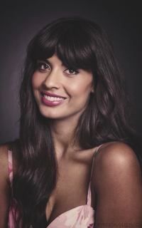 Jameela Jamil FnlMDzTD_o