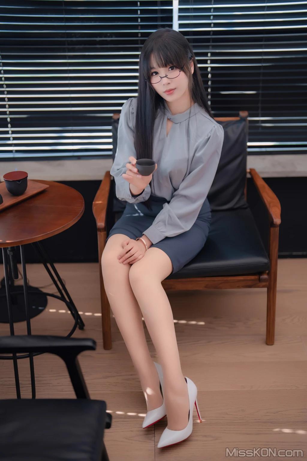 Coser@轩萧学姐: 蓝裙ol (190 photos )(95)