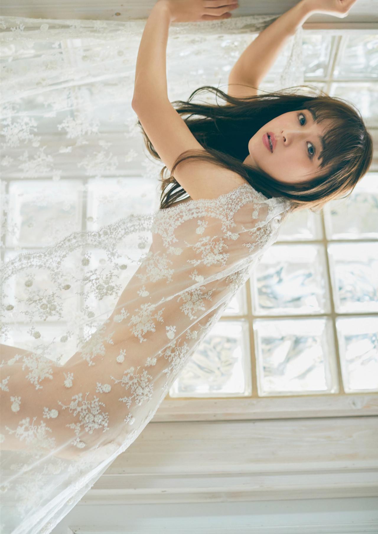 Nana Suzuki 鈴木奈々, 1st写真集 「Vivace」 Set.02(12)