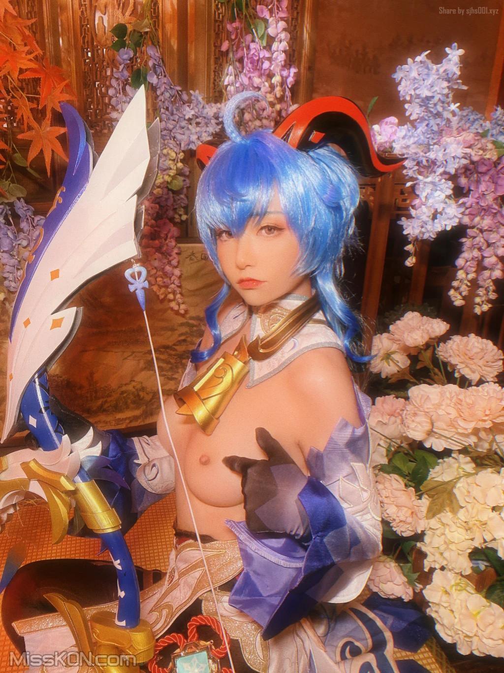 Coser@爆机少女喵小吉 (Nekokoyoshi): 原神-甘雨 (49 photos )(40)