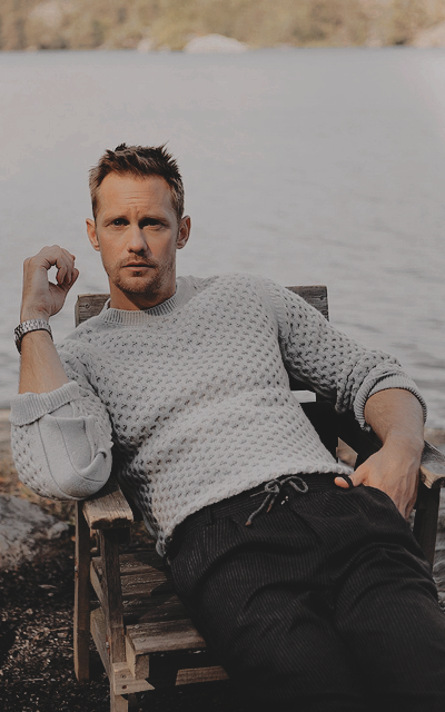 Alexander Skarsgard  - Page 2 9cvEAypT_o