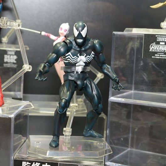 Venom (Comic Ver.) - Mafex (Medicom Toys) OkRNLnAy_o