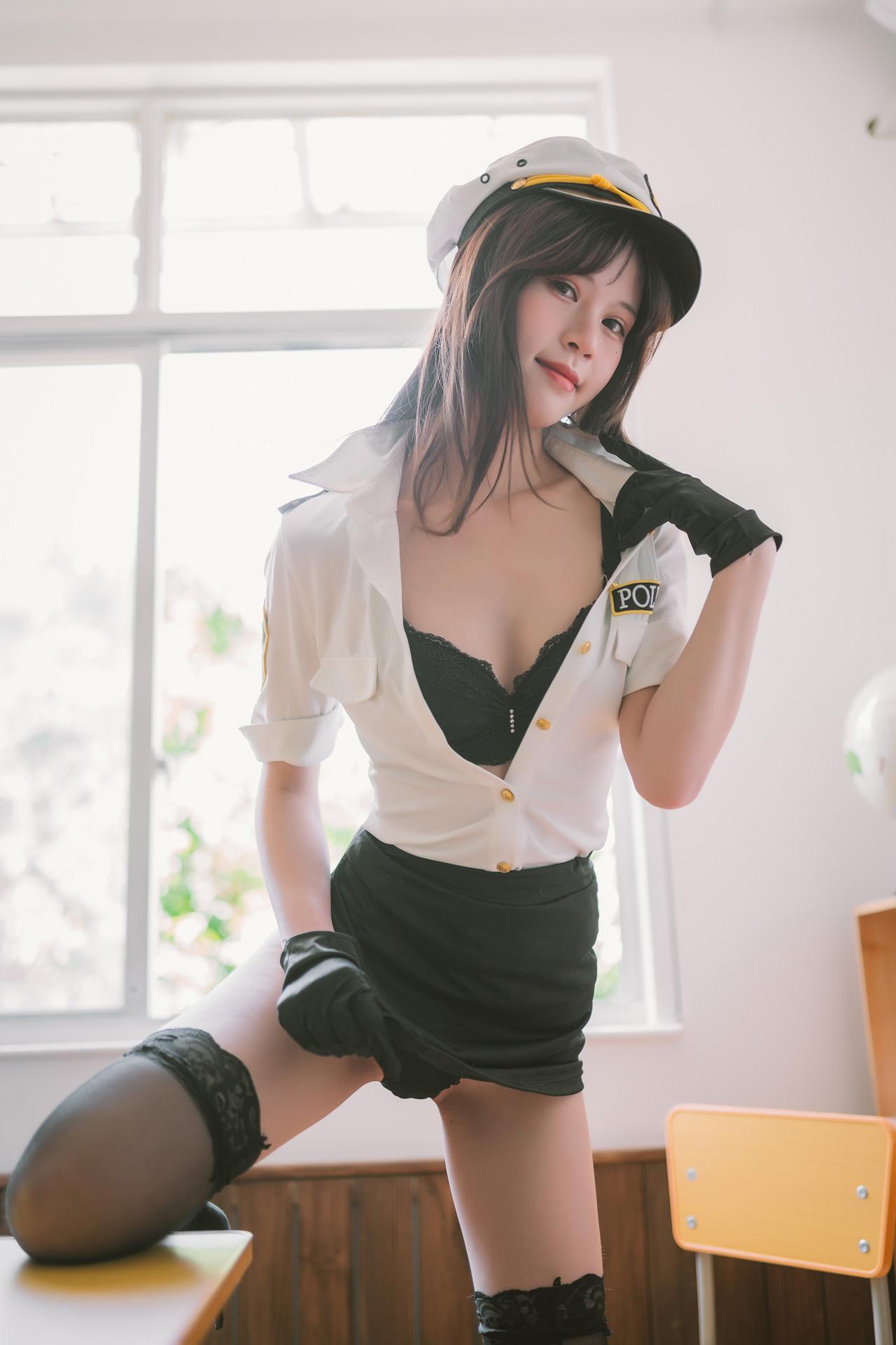 Cosplay 千反田鹿子 日常女警(32)