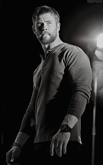 Chris Hemsworth YcHJiDPL_o