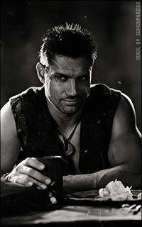 Manu Bennett 4c2QEC7U_o