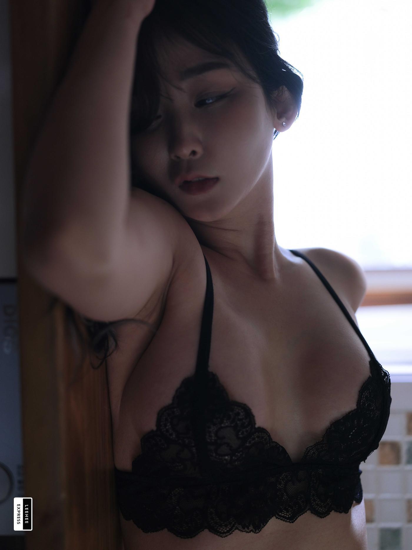 Yeoni 김여니, LEEHEE EXPRESS LEFM-008(31)