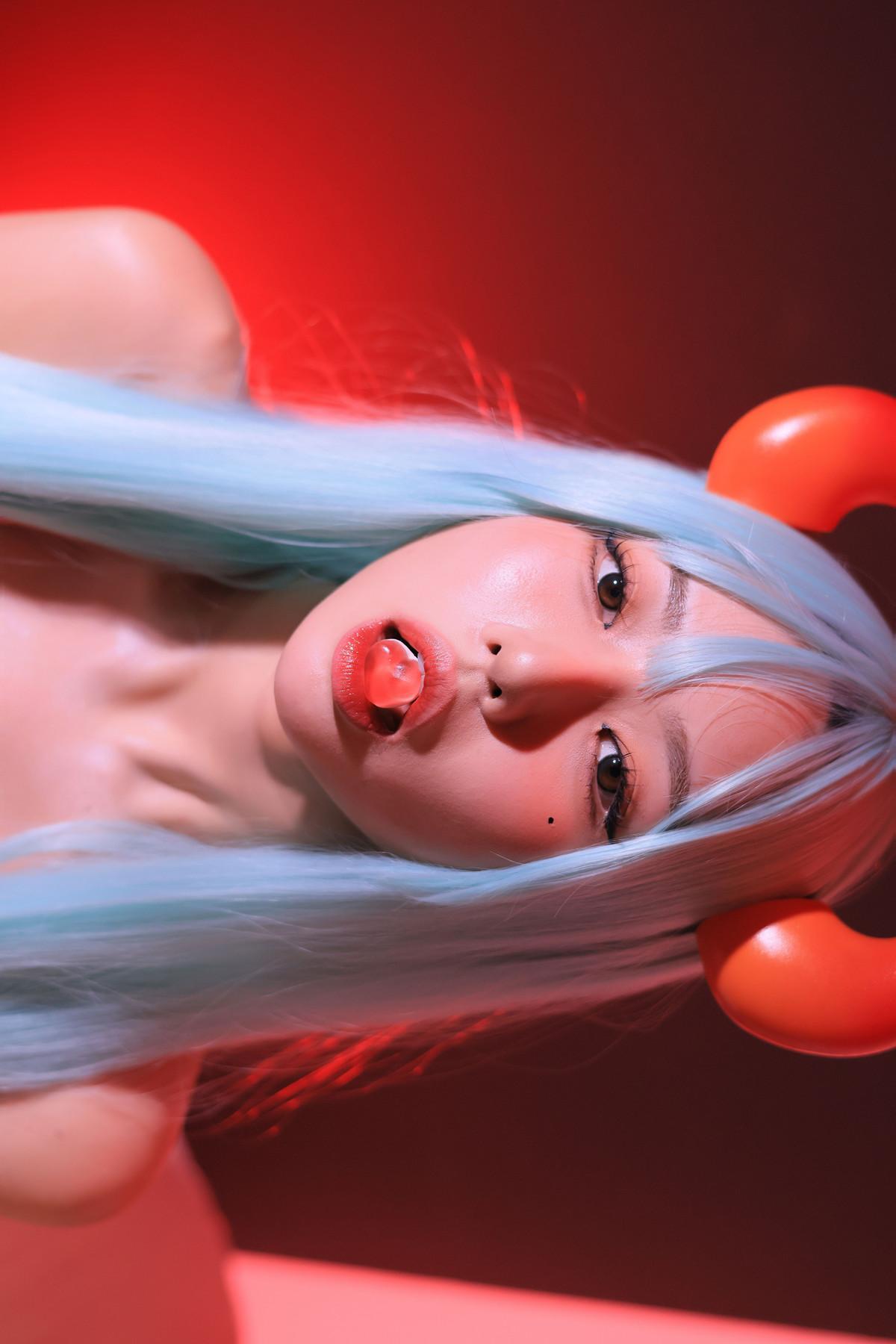 Dongeuran 동그란, PhotoBook 「Red Succubus」 Set.04(46)
