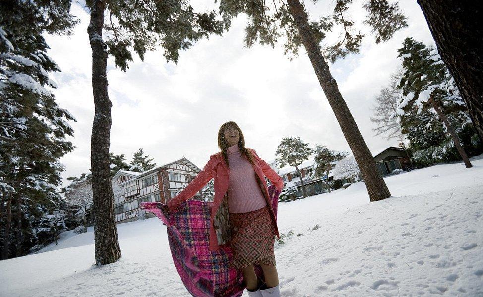 Adorable Japanese teen Minor poses naked on bed in the Winter(12)