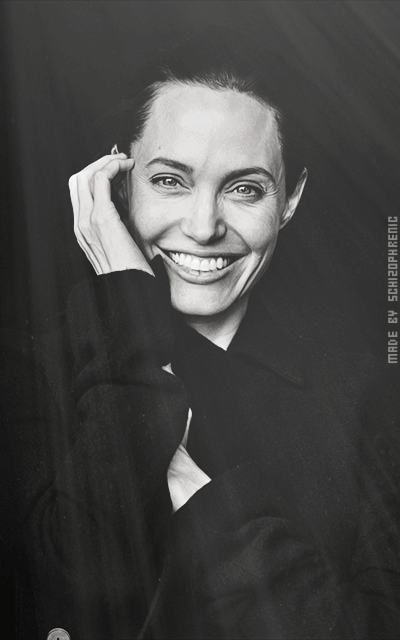 Angelina Jolie UikTyx2l_o