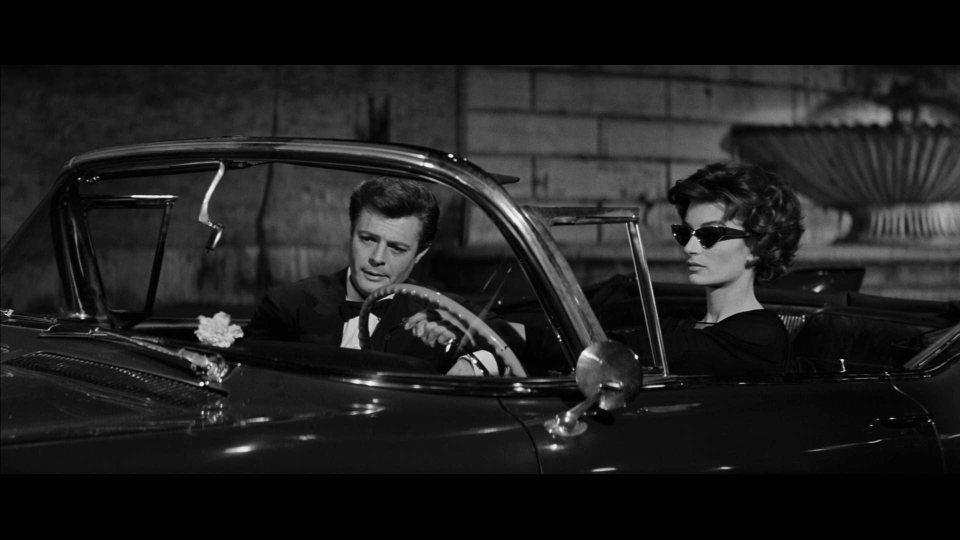 Fellini Classic 'La Dolce Vita' Headed to Blu-ray With New Intro by Martin  Scorsese - Media Play News