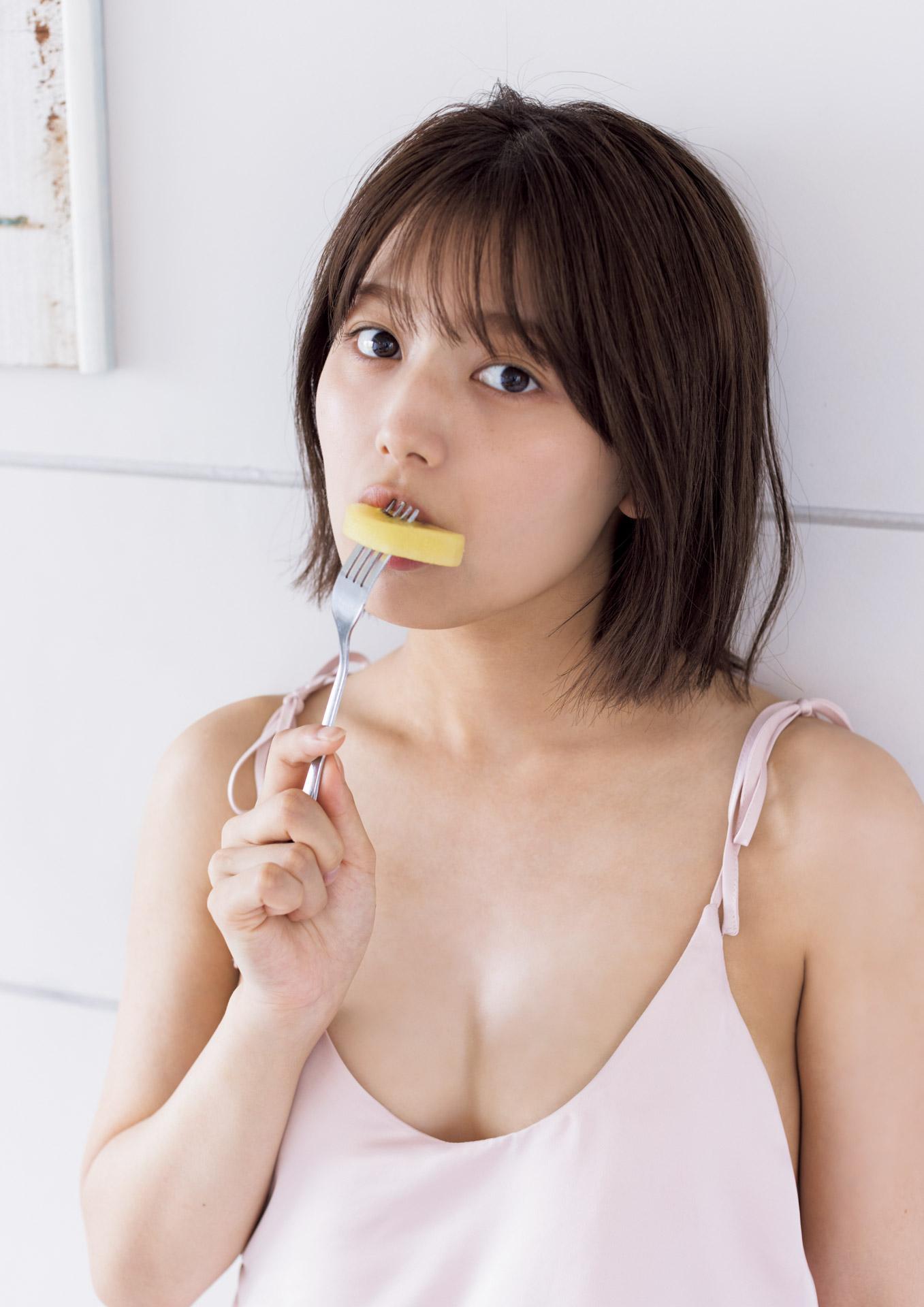 Ruka Kitano 北野瑠華, 1st写真集 「触れて、みる？」 Set.01(19)