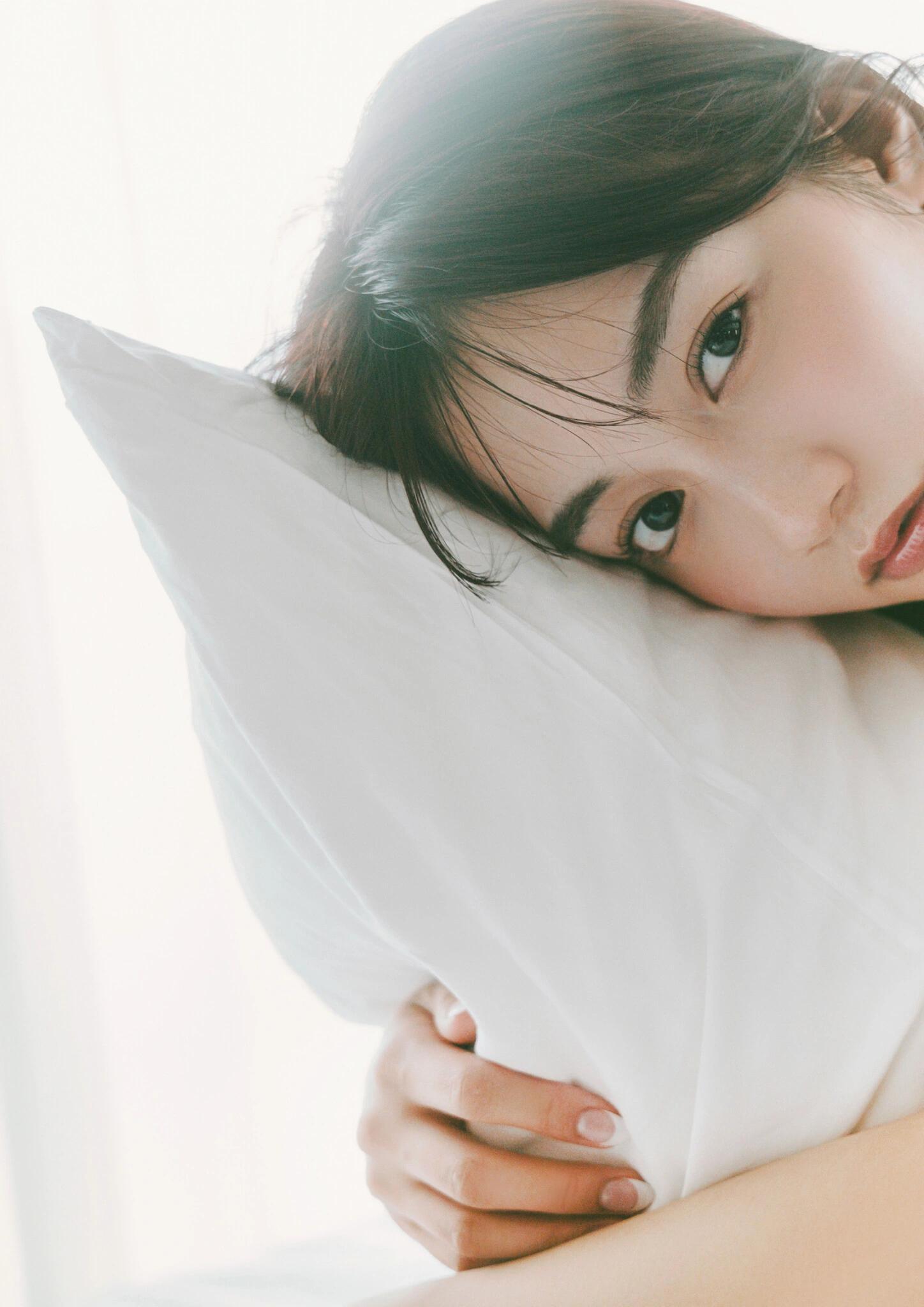 Hikari Kuroki 黒木ひかり, BRODYデジタル写真集 「Midnight romance」 Set.02(9)
