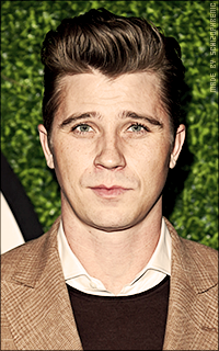 Garrett Hedlund 4qwDBgdB_o