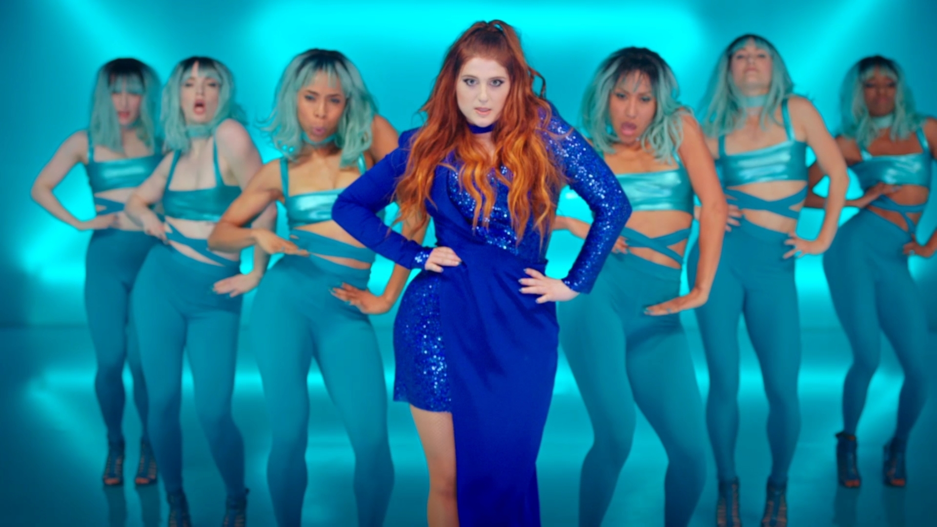 Meghan trainor me too перевод. Me too Меган Трейнор. Megan Trainer me. Trainor клип. Me too Meghan Trainor обложка.