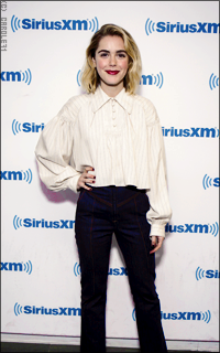 Kiernan Shipka 8pq4iuPH_o