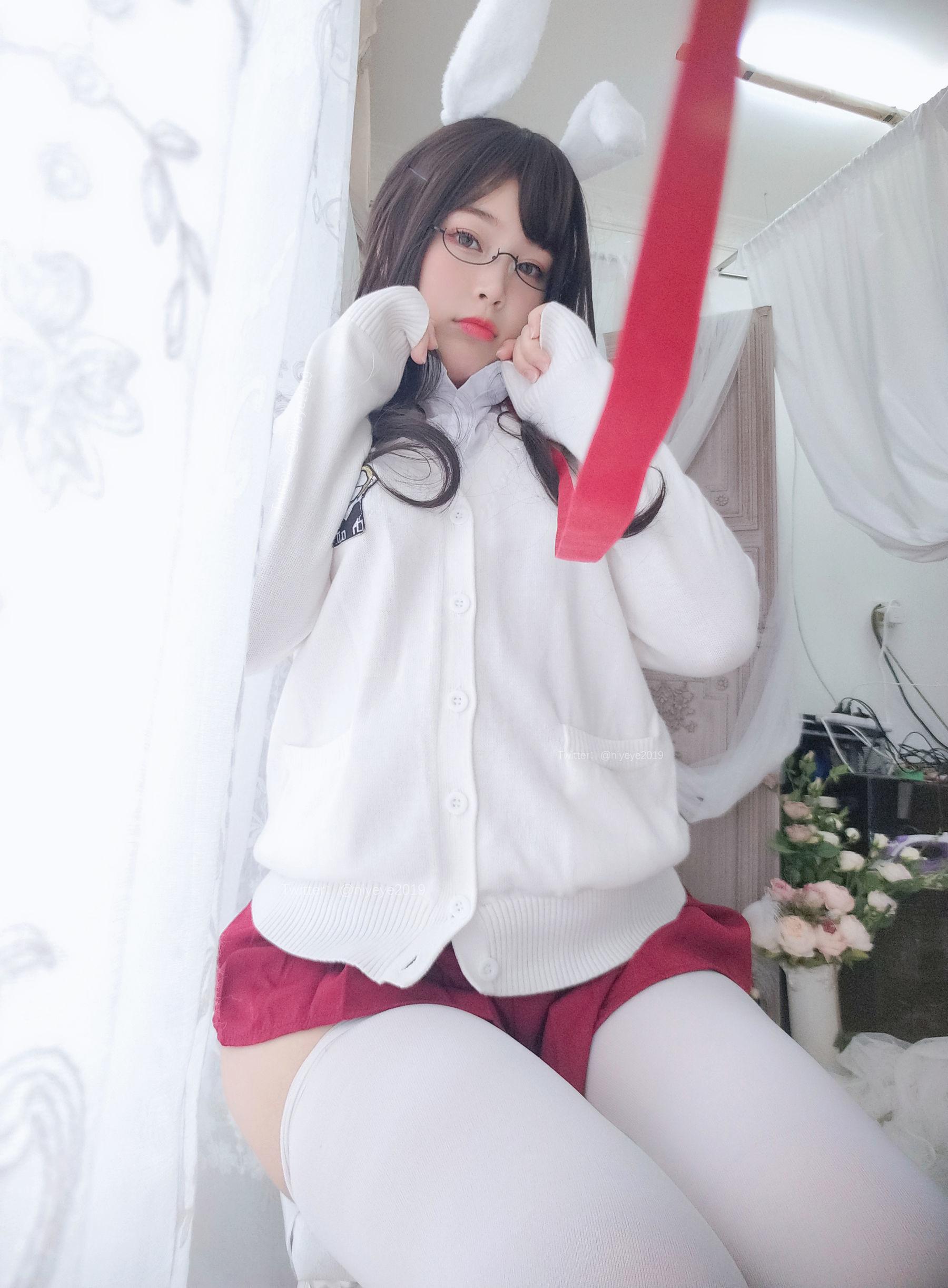 [网红COSER] 萌系小姐姐-白烨- – 发情期 写真集(48)