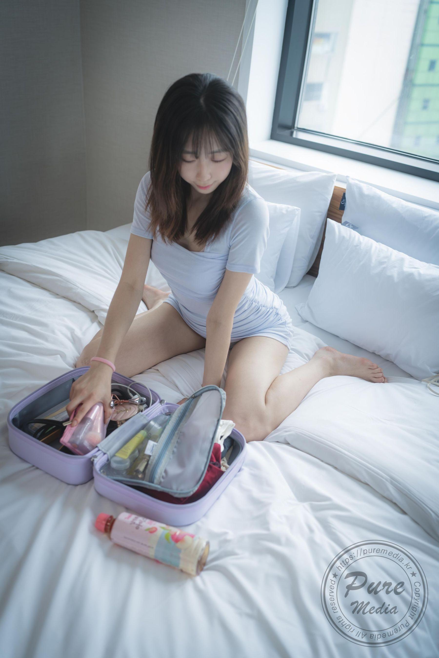 Pure Media Vol. 250 Hina《The Raped Influencer Girl》(38)