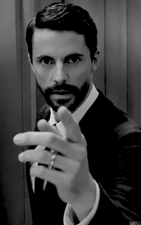 Matthew Goode SYZAmIoA_o