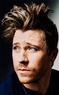 Garrett Hedlund SxYChsXe_o