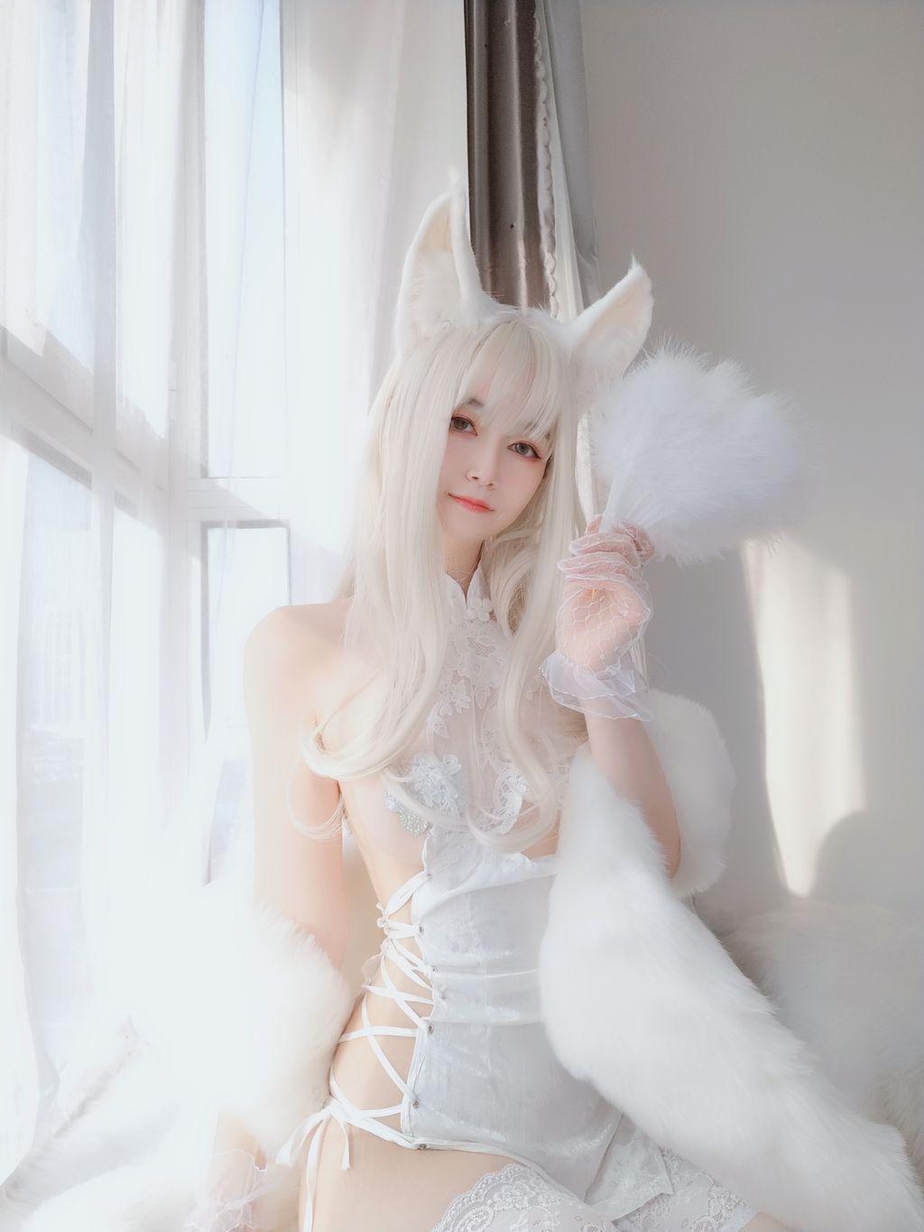 Coser @ 白银 81: 自 撮 り 2 (101 photos)