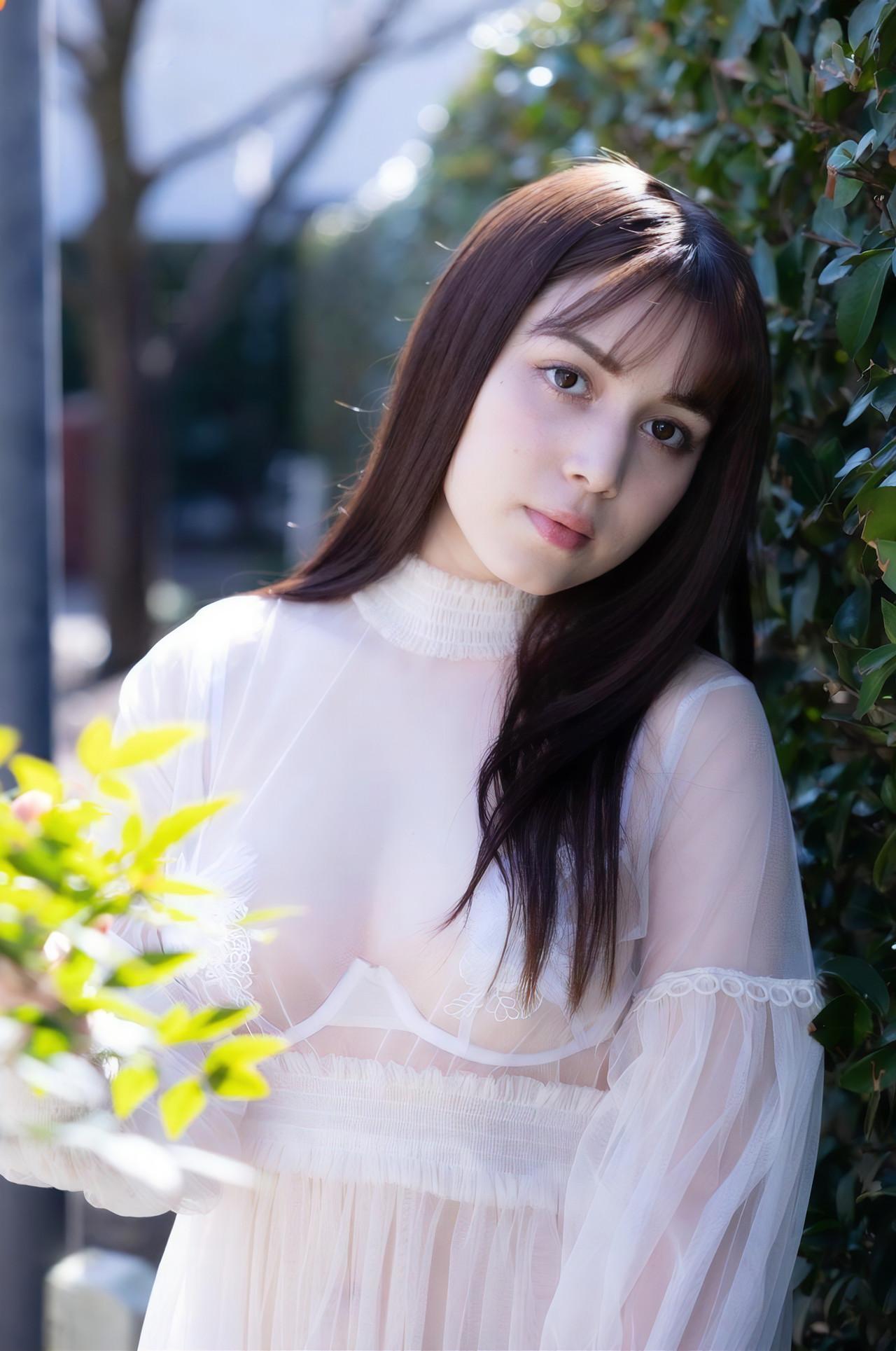 Michelle Megumi ミッシェル愛美, デジタル写真集 「恋が咲くとき」 Set.03(1)