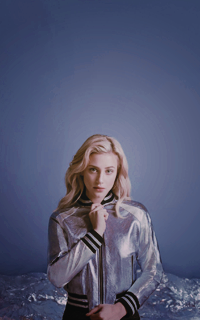 Lili Reinhart GaSU5S0u_o