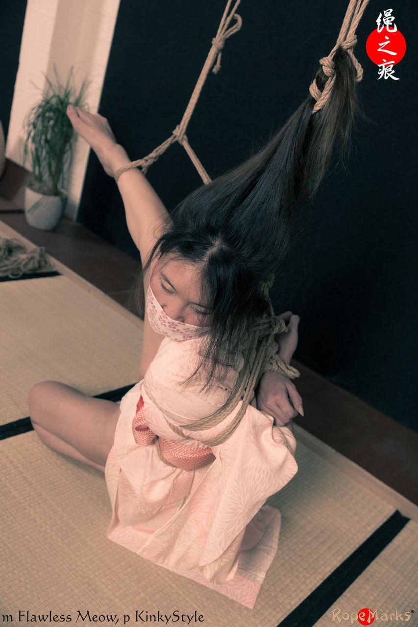 Asian chick Flawless Meow is tied with rope by her limbs and hair(6)