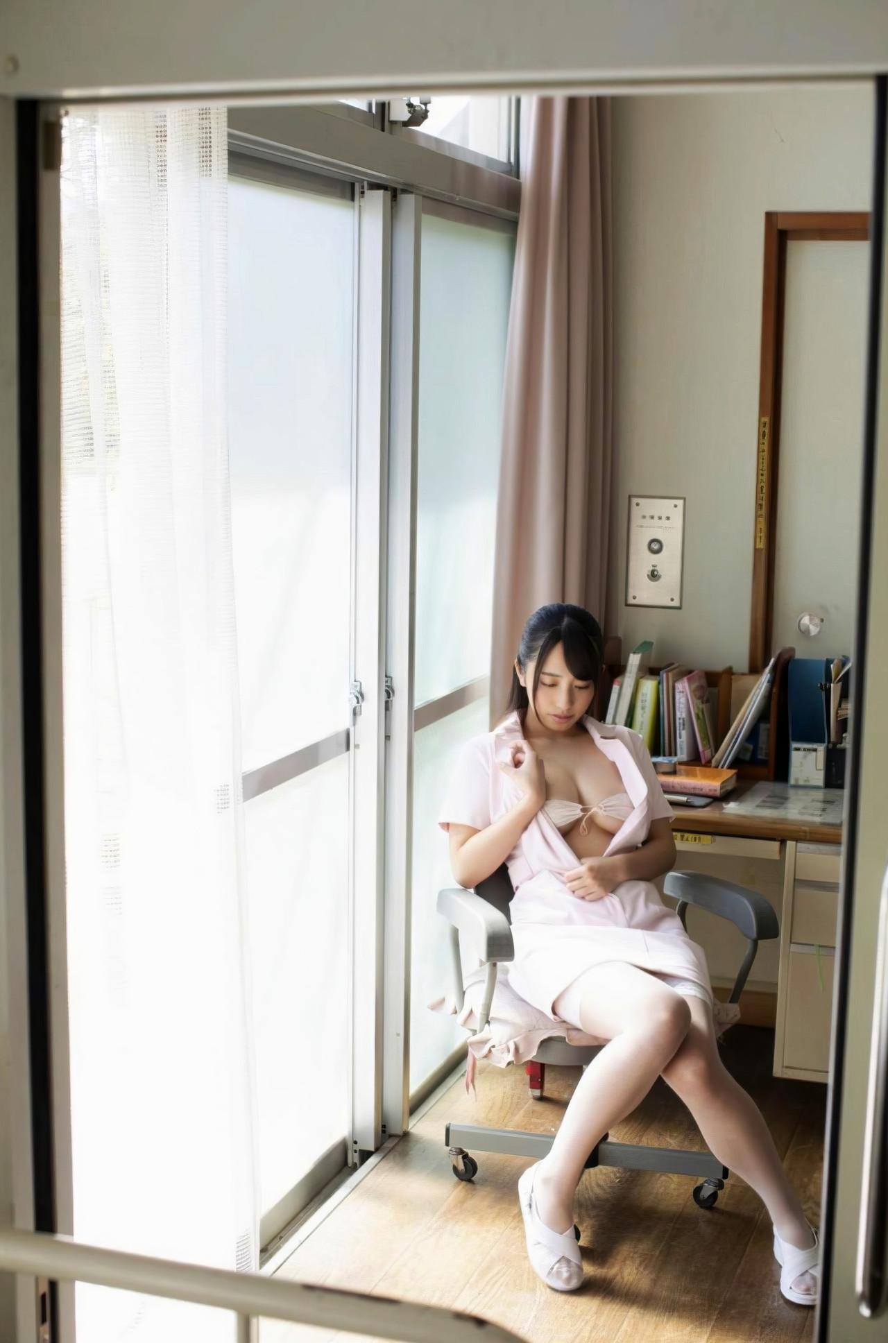 Mizuki Takanashi 高梨瑞樹, ギルドデジタル写真集 「綺麗なお姉さんはナース」 Set.02(5)