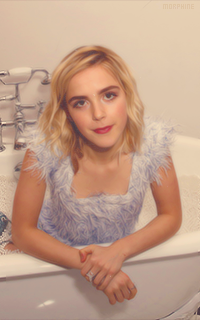 Kiernan Shipka NWfpZ2ok_o