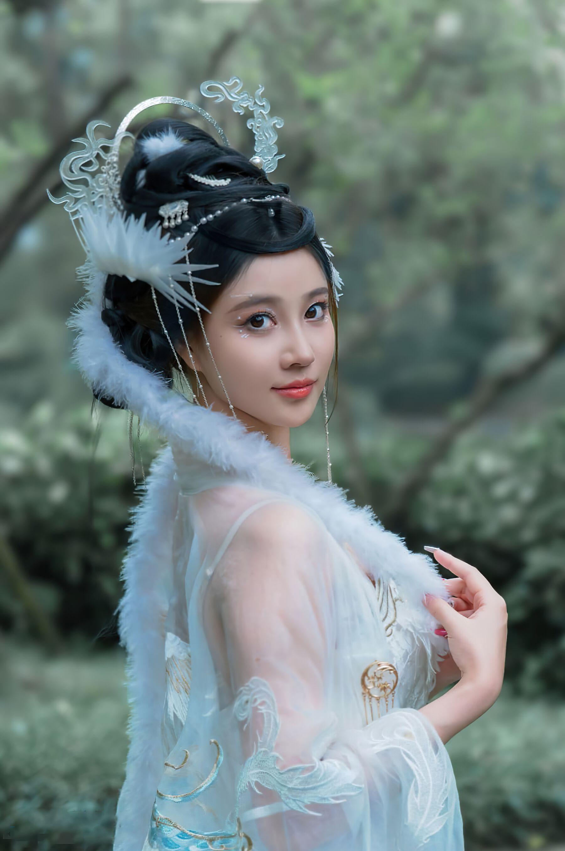 国模套图 年年《嫦娥仙子》(43)