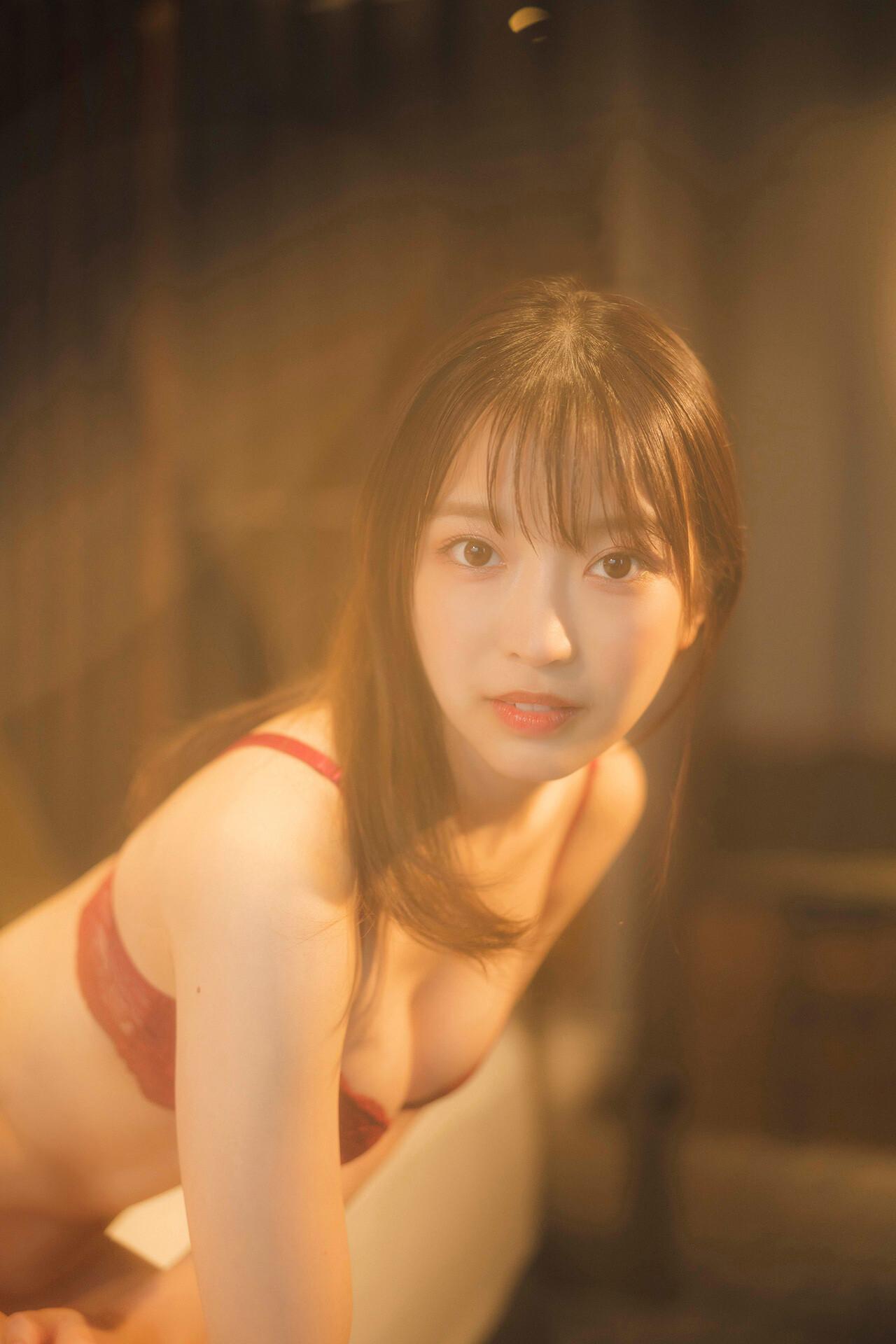 Akane Yoshizawa 吉沢朱音, FLASHデジタル写真集　「TRIANGLE LOVE－朱音の場合」 Set.02(30)