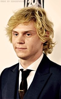 Evan Peters 3tJP0AP7_o