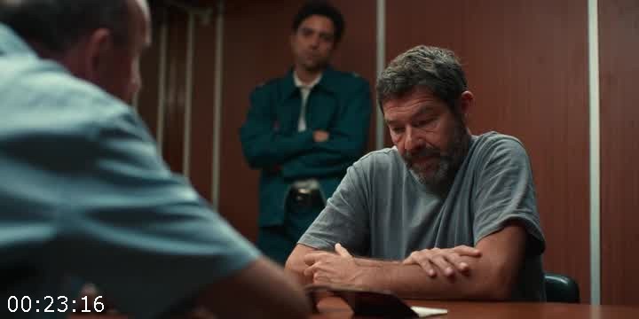 CQ2gYN25_o.jpg