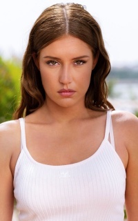 Adele Exarchopoulos 6fp8wvPe_o
