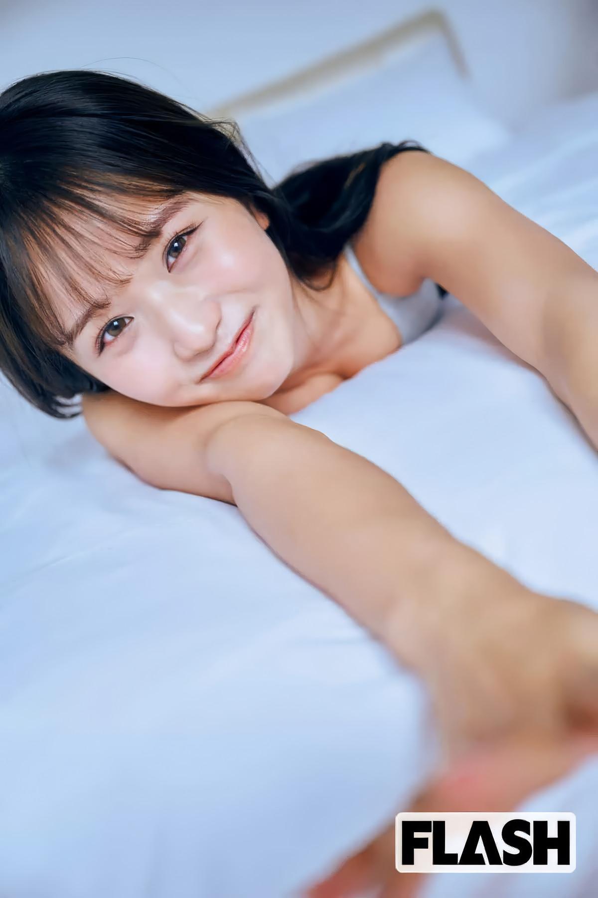 Ririka Moriwaki 森脇梨々夏, FLASH 2025.01.28 (フラッシュ 2025年1月28日号)(8)