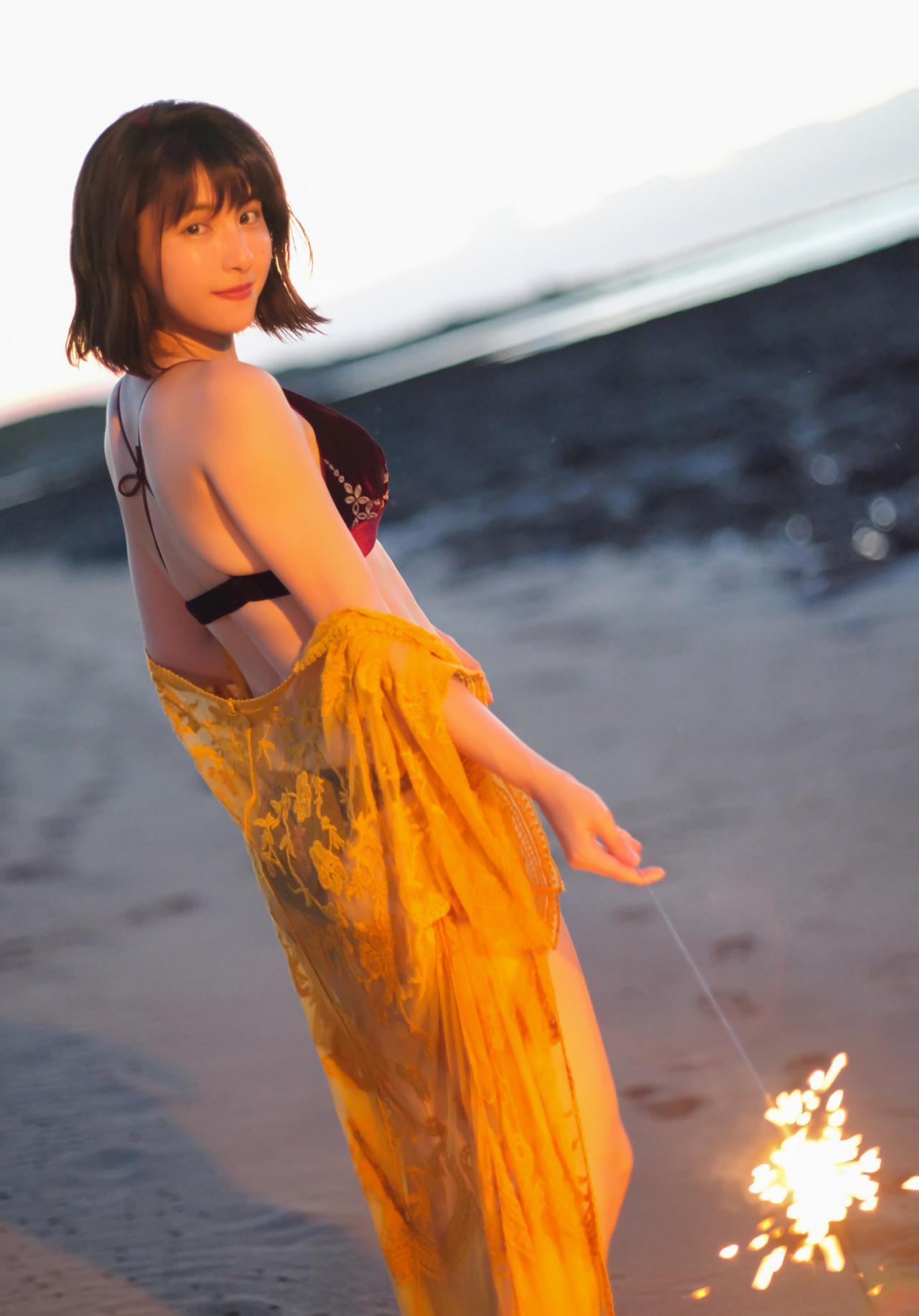 QunQun 峮峮, 2nd写真集 「QUNing」 Set.03(36)