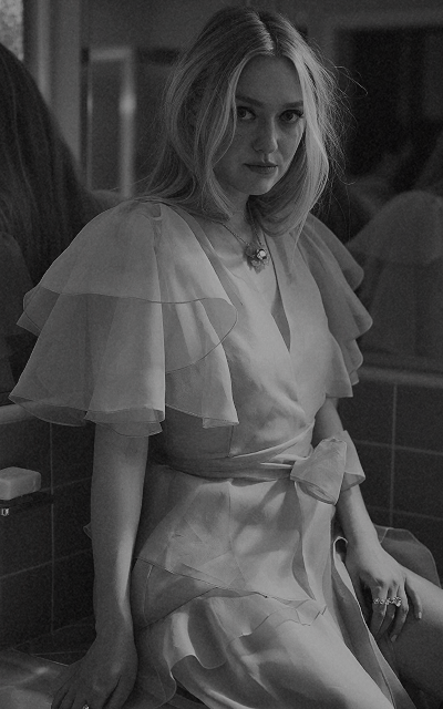 aktorka - Dakota Fanning M4WfArxr_o