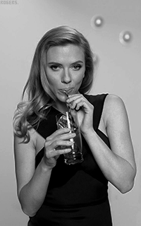 Scarlett Johansson JDF3BWYQ_o