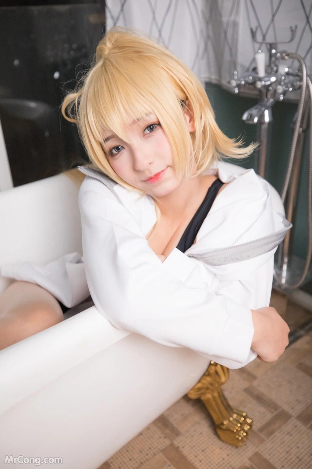 Coser@神楽坂真冬 Vol.036: 电子相册-白贞德《Swimingthedrea》(150 photos)(142)