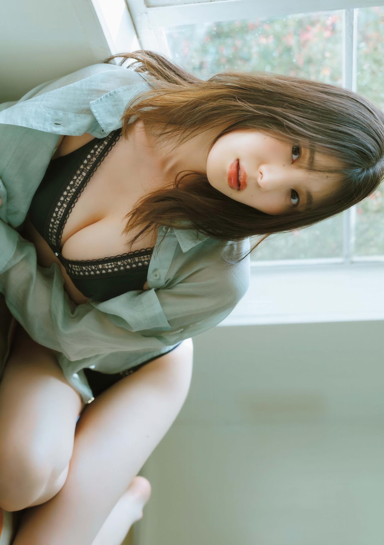 Iori Sagara 相楽伊織, Big Comic Spirits 2025 No.32 (ビッグコミックスピリッツ 2025年32号)(11)