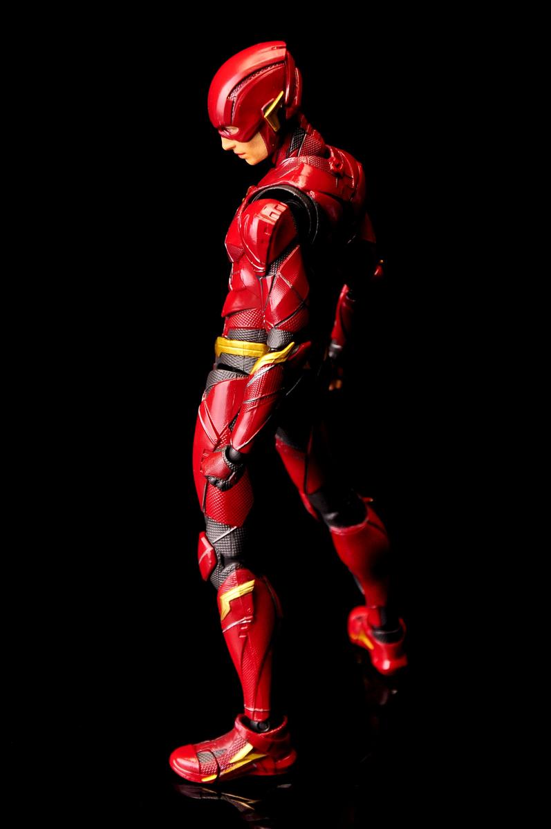 Justice League DC (S.H.Figuarts / Bandai) - Page 5 VPZPrQKu_o