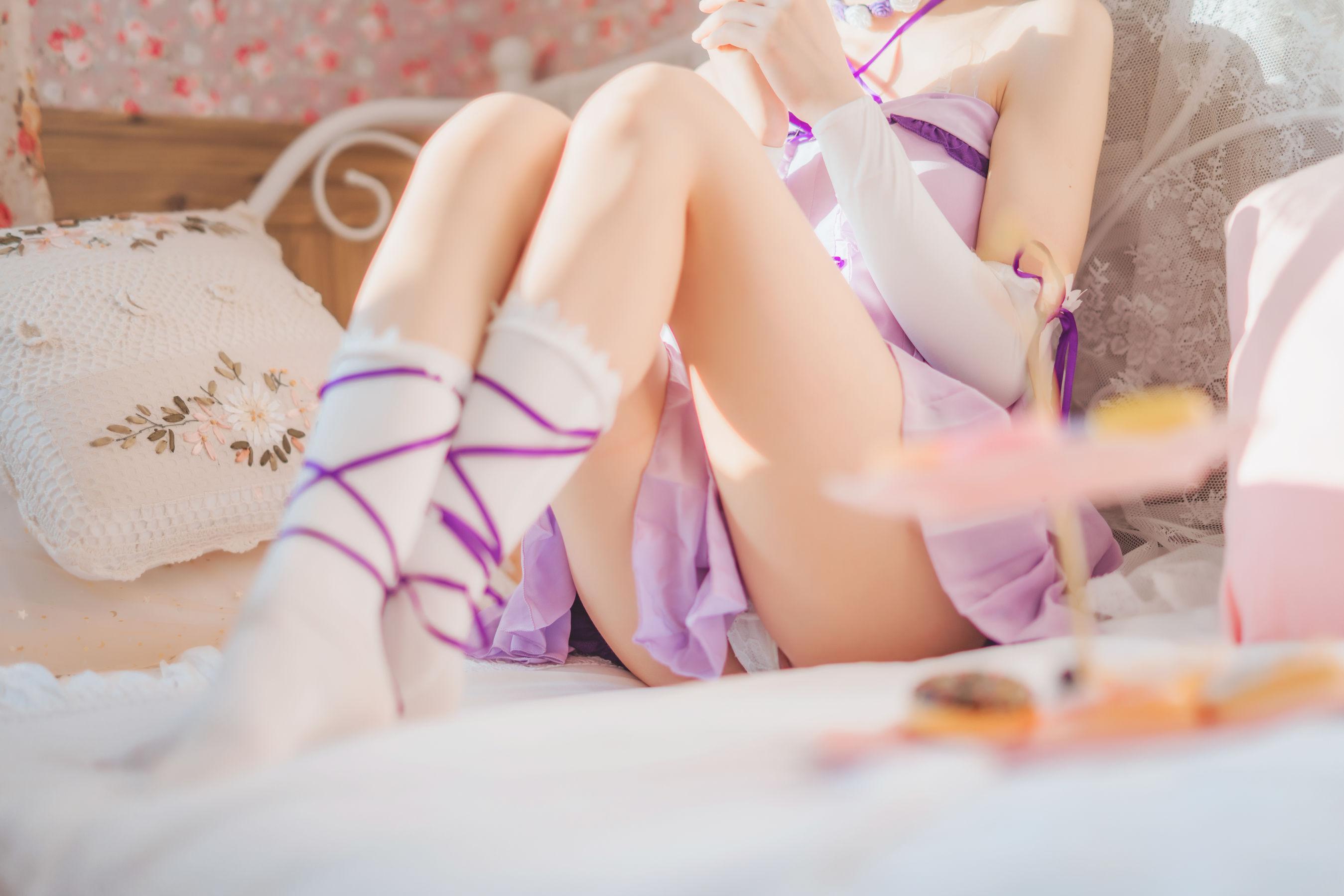 [Cosplay写真] 桜桃喵 – 蕾姆小睡裙(15)