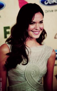 Odette Annable  GYqIvGcf_o