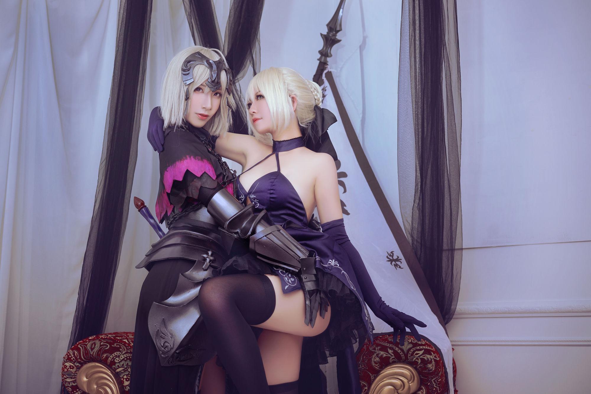 [网红COSER] 半半子&索索sophia – 黑贞1(8)